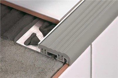 Rozsdamentes acél csempe élszegély