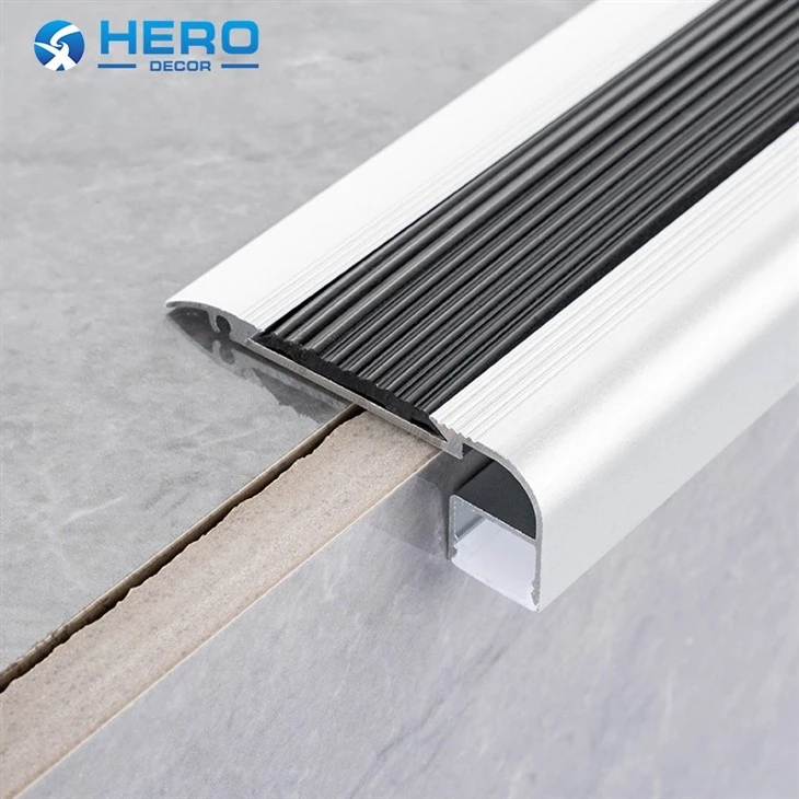 Aluminium And Rubber Stair Nosing high quality